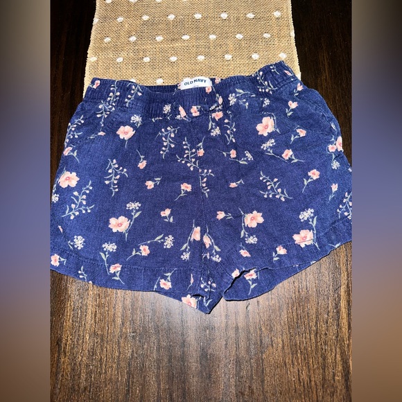 Old Navy Linen Floral Shorts - Picture 1 of 3